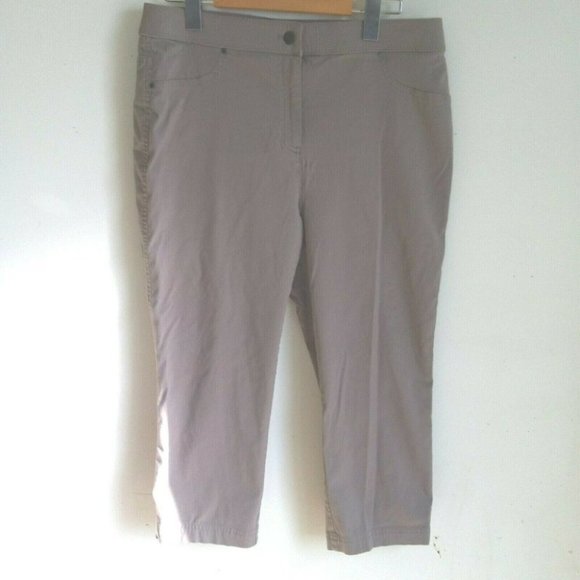 CHICO'S | Women"s Capri Pants Taupe Size Medium - Picture 1 of 6
